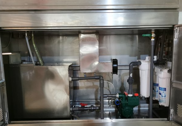 紫外老化箱內部示意圖